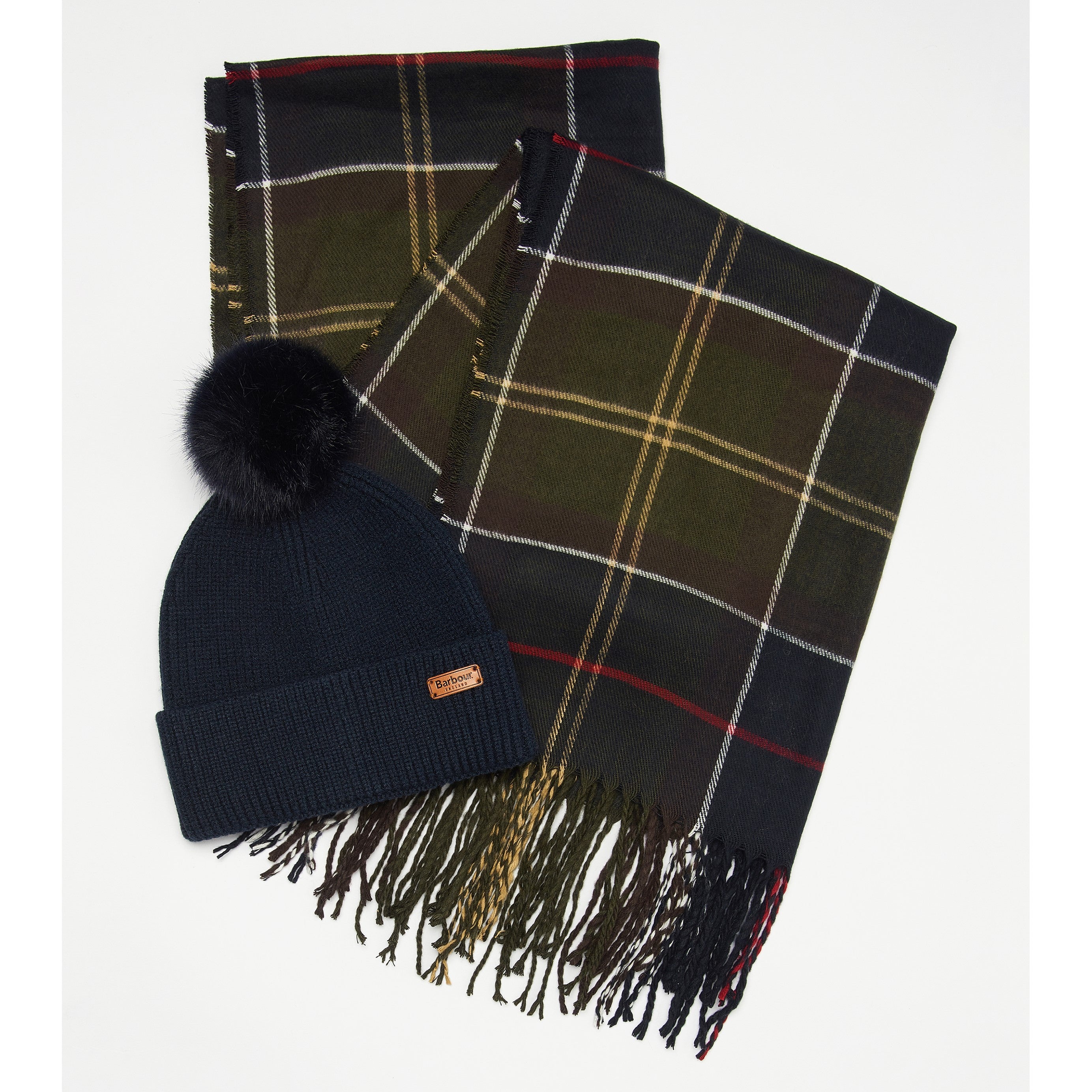 Barbour Dover Beanie & Hailes Scarf Gift Set - Classic