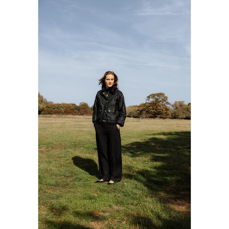 Barbour Cropped Beadnell Ladies Wax Jacket - Black/Classic