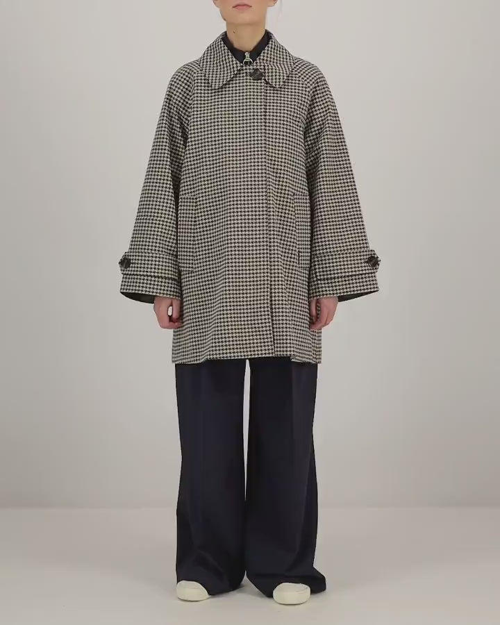 Barbour Kennedy Check Ladies Showerproof Jacket - Sage Houndstooth